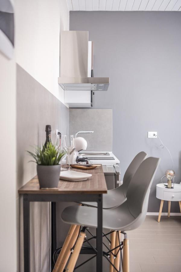 Suite 649 Mono Con Terrazzo Модена Екстериор снимка