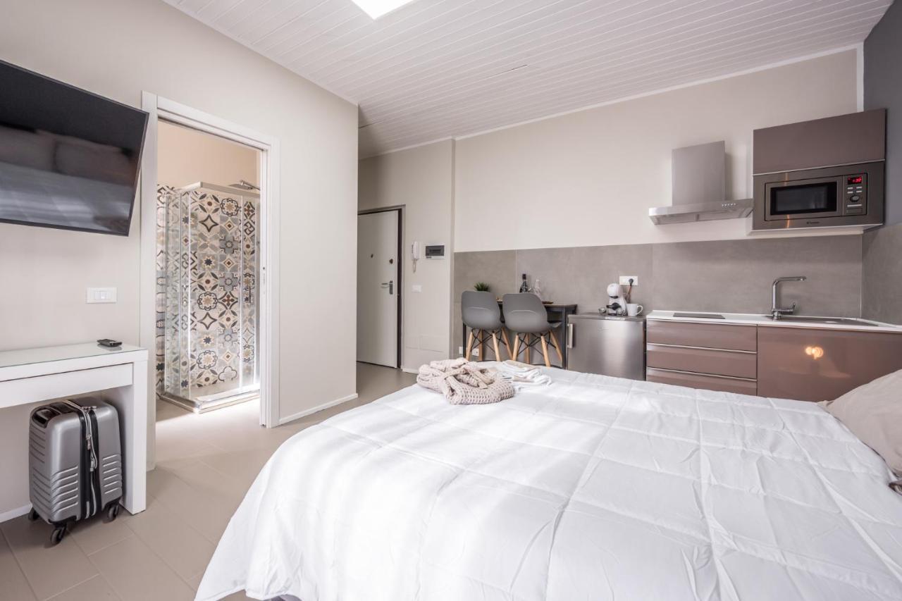 Suite 649 Mono Con Terrazzo Модена Екстериор снимка
