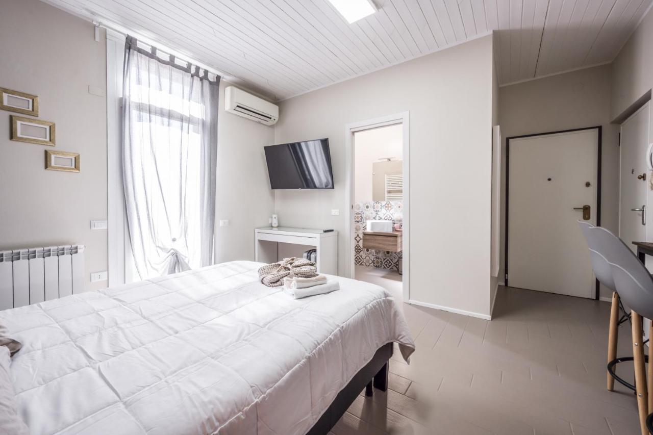 Suite 649 Mono Con Terrazzo Модена Екстериор снимка