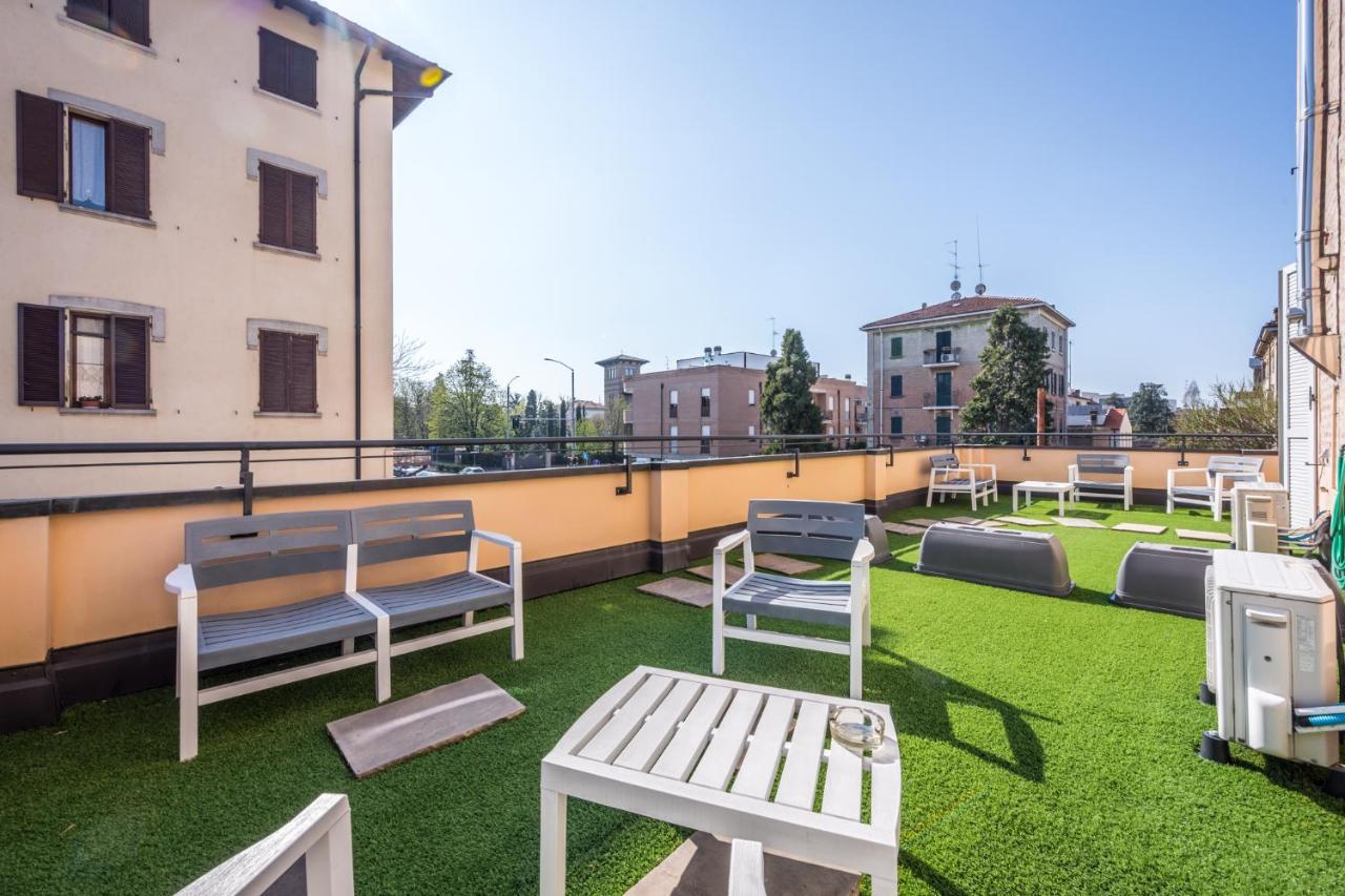 Suite 649 Mono Con Terrazzo Модена Екстериор снимка